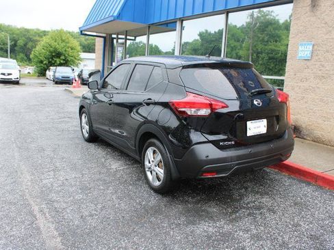 Used 2020 Nissan Kicks S FWD image 4