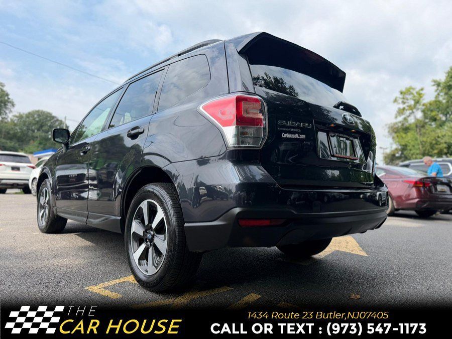 Used 2017 Subaru Forester 2.5i Premium w/ All-Weather Package AWD/4WD image 4