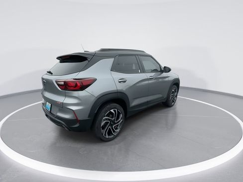 Used 2025 Chevrolet TrailBlazer RS w/ Driver Confidence Package image 8