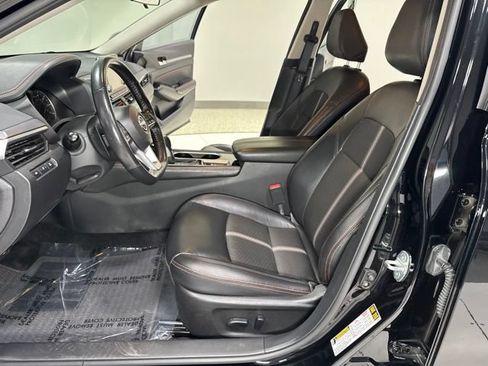 Used 2023 Nissan Altima 2.5 SR AWD/4WD image 12