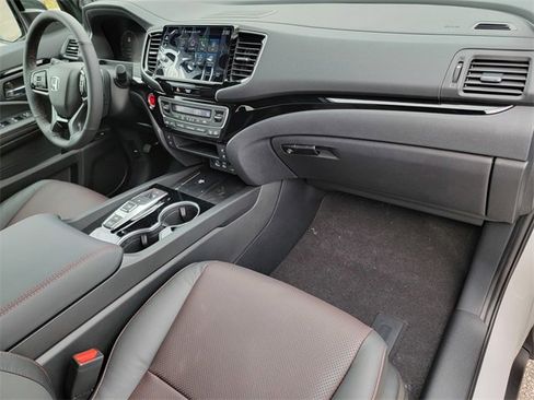 New 2026 Honda Ridgeline Black Edition image 15