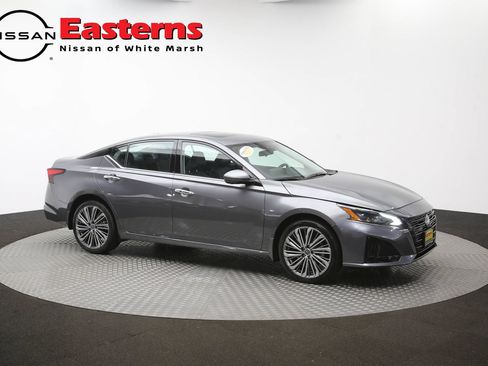 Used 2024 Nissan Altima 2.5 SL AWD/4WD image 47