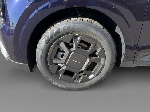 New 2026 Kia Carnival EX image 9