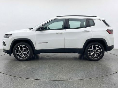 Used 2025 Jeep Compass Limited AWD/4WD image 5