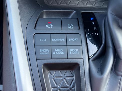 Used 2025 Toyota RAV4 XLE Premium w/ Weather Package AWD/4WD image 21