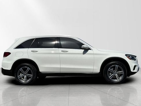 Used 2022 Mercedes-Benz GLC 300 image 2
