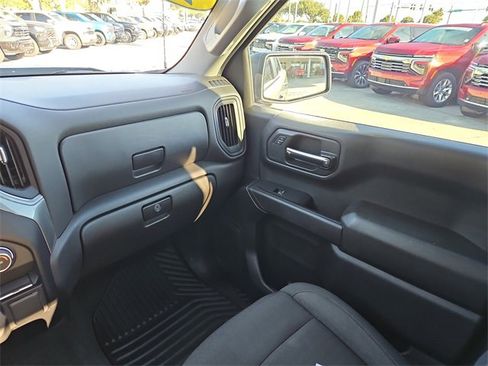 Used 2022 Chevrolet Silverado 1500 Custom image 10