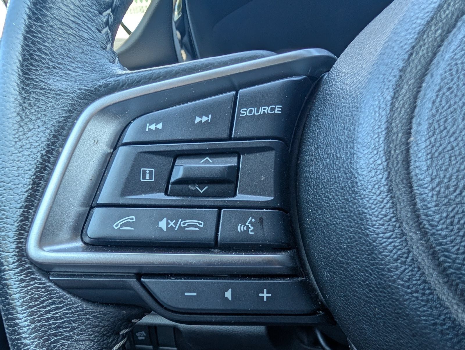 Used 2023 Subaru Outback Premium AWD/4WD image 15