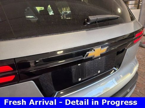 Used 2024 Chevrolet Traverse LT image 17