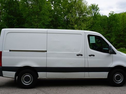 Used 2019 Mercedes-Benz Sprinter 1500 image 6