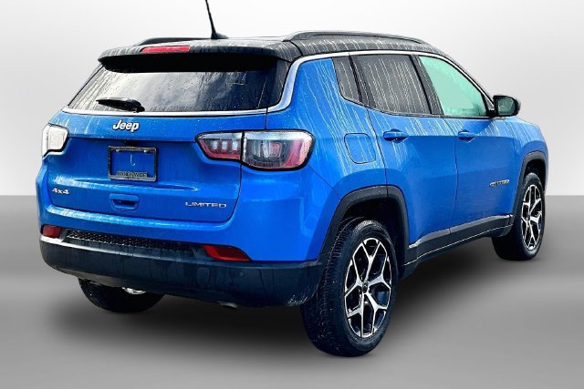 Used 2025 Jeep Compass Limited AWD/4WD image 13