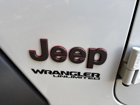 Used 2022 Jeep Wrangler Unlimited Rubicon w/ LED Lighting Group image 12