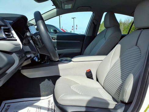 Certified 2023 Toyota Camry SE image 13