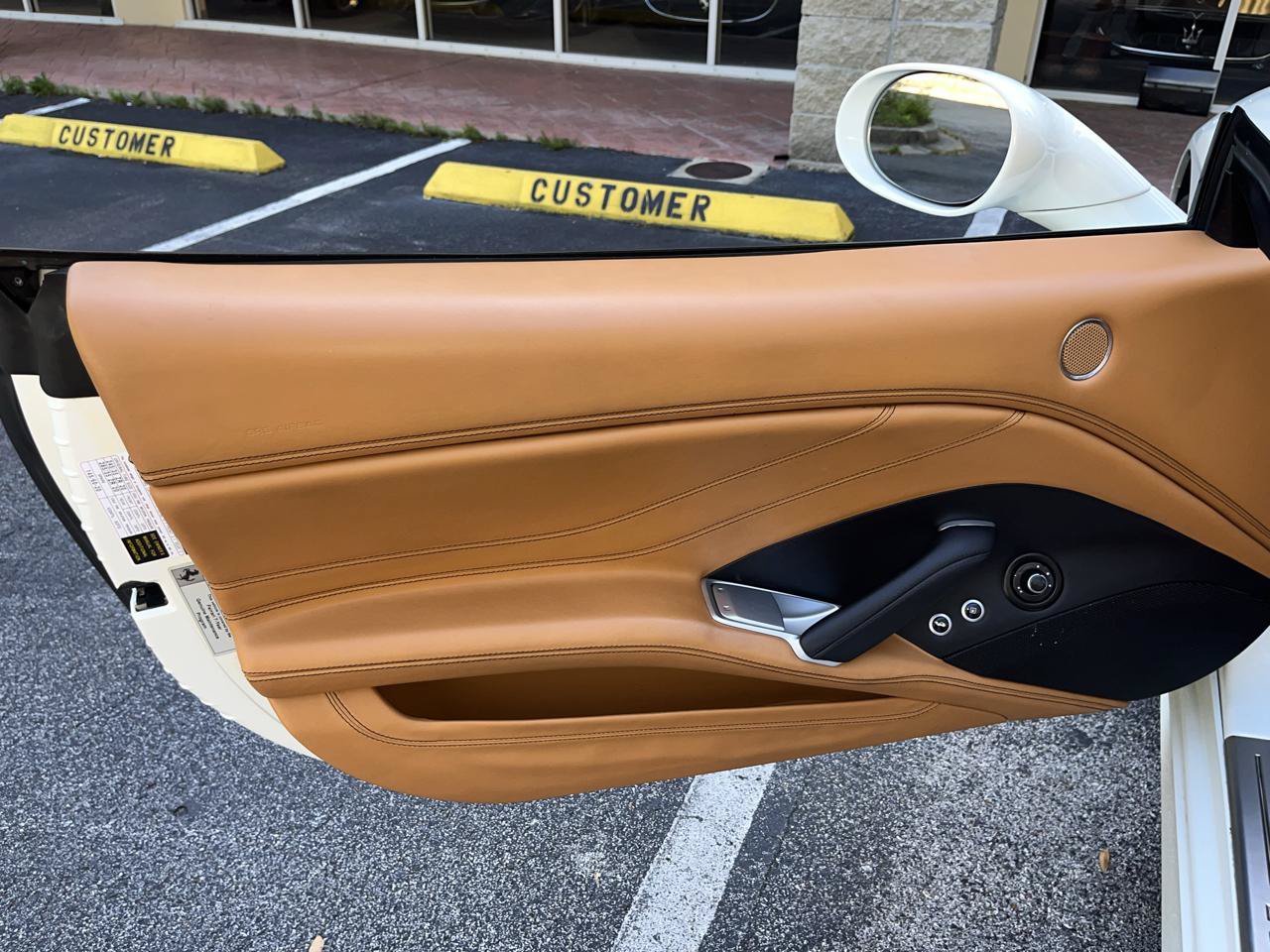 Used 2016 Ferrari California T RWD image 30