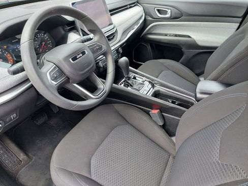 Used 2023 Jeep Compass Sport AWD/4WD image 9