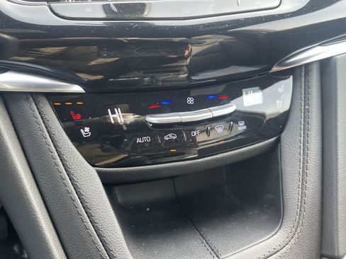 Used 2024 Cadillac XT6 Premium Luxury w/ LPO, Floor Liner Package AWD/4WD image 26