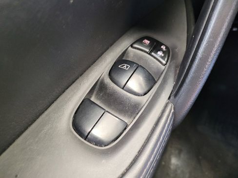 Used 2020 Nissan Rogue Sport SL FWD image 27