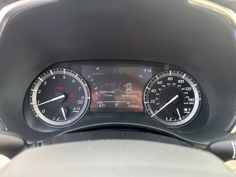 Used 2021 Toyota Highlander Platinum AWD/4WD image 16