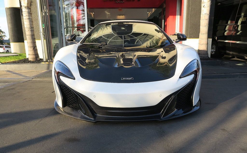 Used 2015 McLaren 650S Spider RWD image 3