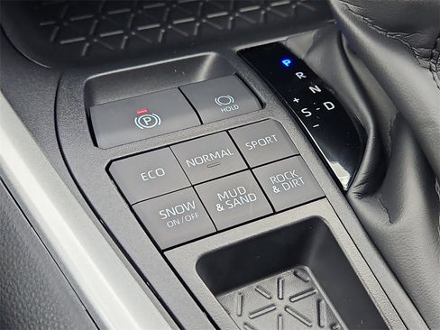 New 2025 Toyota RAV4 XLE image 10