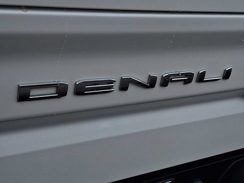 Used 2023 GMC Sierra 1500 Denali Ultimate AWD/4WD image 33