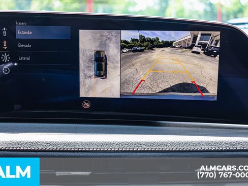 Used 2025 Cadillac XT4 Premium Luxury FWD image 36