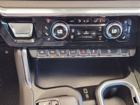 Used 2025 GMC Sierra 1500 Denali AWD/4WD image 18