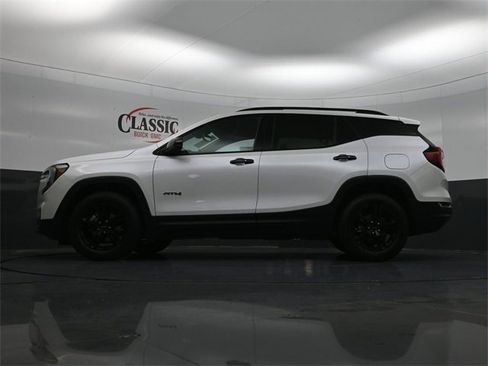 Used 2022 GMC Terrain AT4 w/ Infotainment Package II image 25