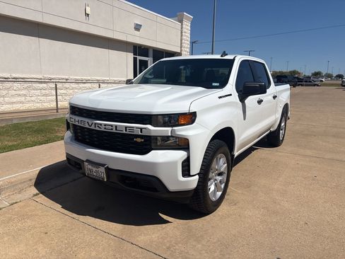 Used 2022 Chevrolet Silverado 1500 Custom image 1