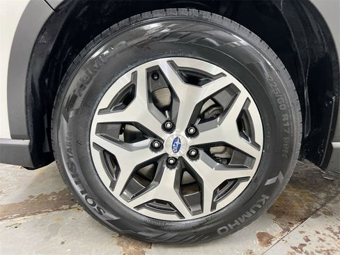 Used 2022 Subaru Forester Premium image 27