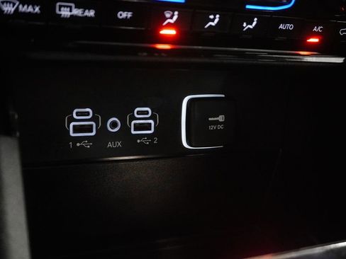 Used 2024 Jeep Grand Cherokee Limited image 24