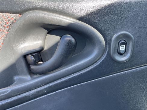 Used 2000 Chevrolet Cavalier Z24 FWD image 23