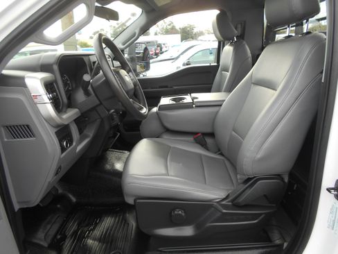 Used 2024 Ford F350 XL image 2