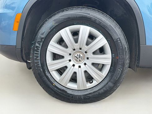 Used 2017 Volkswagen Tiguan Limited image 36