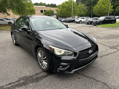 Used 2018 INFINITI Q50 Luxe w/ Essential Package (3.0T Luxe) AWD/4WD image 3