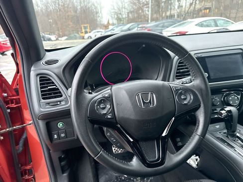 Used 2020 Honda HR-V Sport image 11