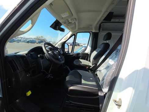 Used 2024 RAM ProMaster 2500 w/ Safety Group FWD image 7