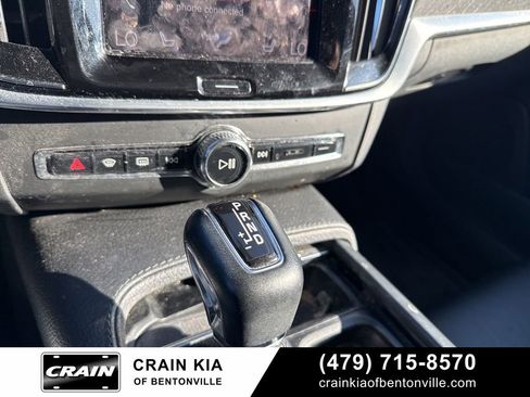 Used 2017 Volvo V90 T6 Cross Country image 23