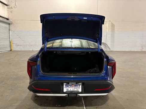 Used 2025 Kia K4 LXS image 12