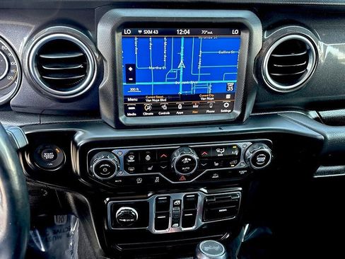Used 2021 Jeep Wrangler Unlimited Sahara AWD/4WD image 14