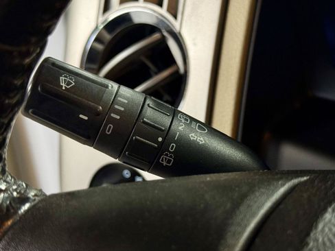 Used 2015 Ford Expedition XLT RWD image 23