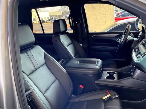 Used 2024 Chevrolet Tahoe RST w/ RST Performance Edition image 8