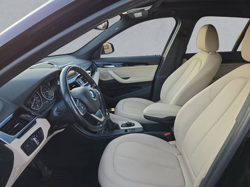 Used 2017 BMW X1 xDrive28i image 11