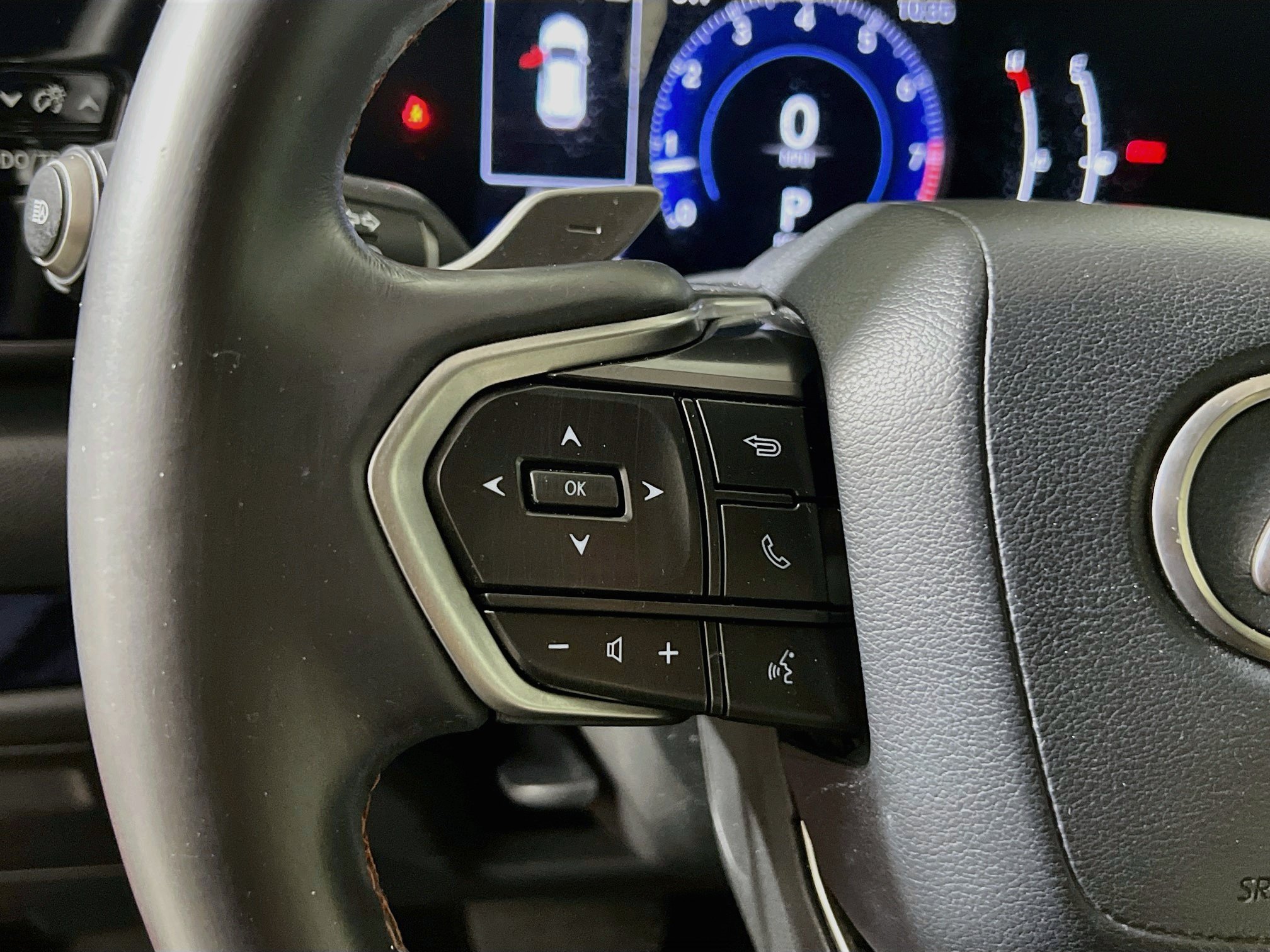Used 2024 Lexus NX 250 FWD w/ Towing Package (2000 Lbs) image 19