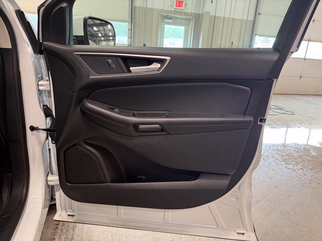 Certified 2023 Ford Edge SEL w/ Convenience Package AWD/4WD image 32