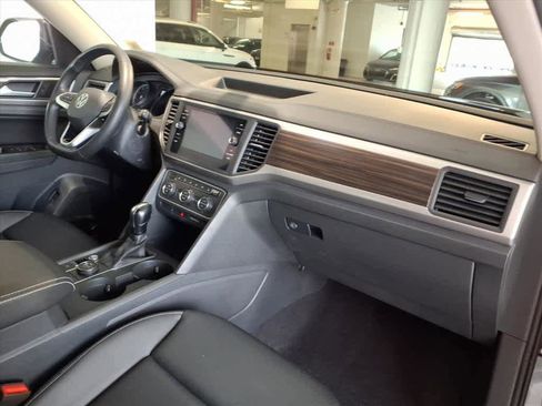 Used 2021 Volkswagen Atlas SE image 22