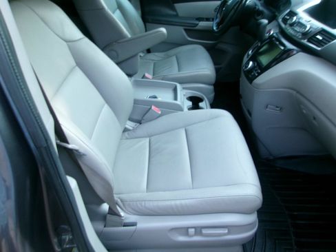 Used 2016 Honda Odyssey EX-L image 5