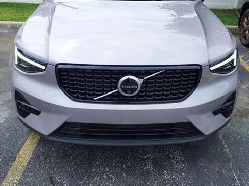 Used 2026 Volvo XC40 B5 Plus AWD/4WD image 1