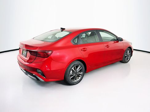 Used 2024 Kia Forte LXS image 9