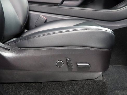 Used 2021 Tesla Model Y Long Range AWD/4WD image 54